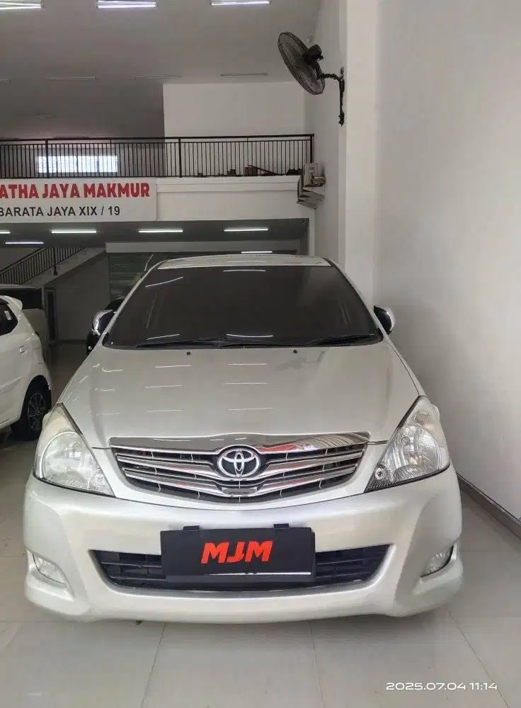 TOYOTA KIJANG INNOVA 2.5 G 2011