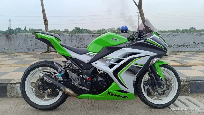Kawasaki Ninja 250 fi SE 2017 lengkap on mesin top