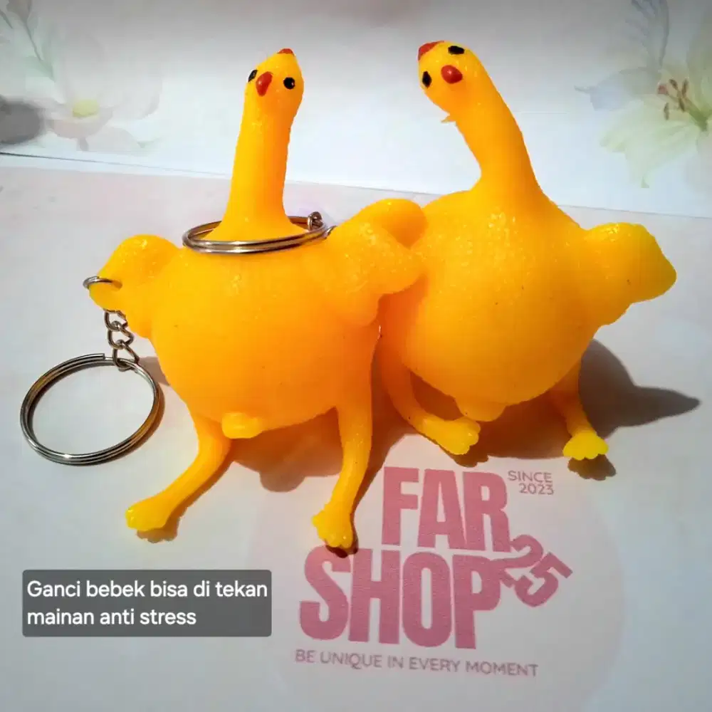 Gantungan Kunci Bebek Squishy – Mainan Lucu & Anti Stress