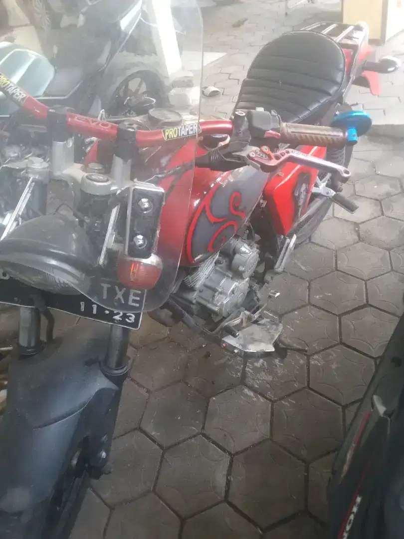 Scorpio custom 225cc