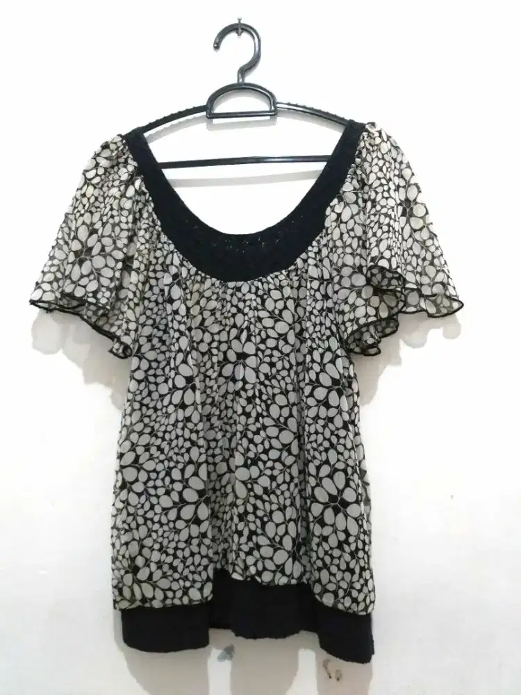 Blouse Hitam Motif