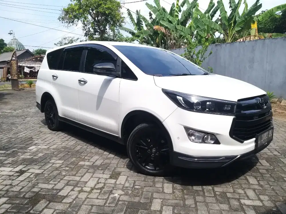 Di Jual inova venturer 2018 AT diesel