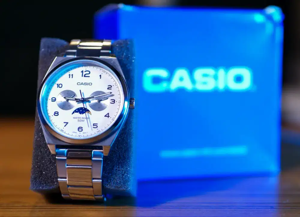 Casio MTP M300L Moonphase