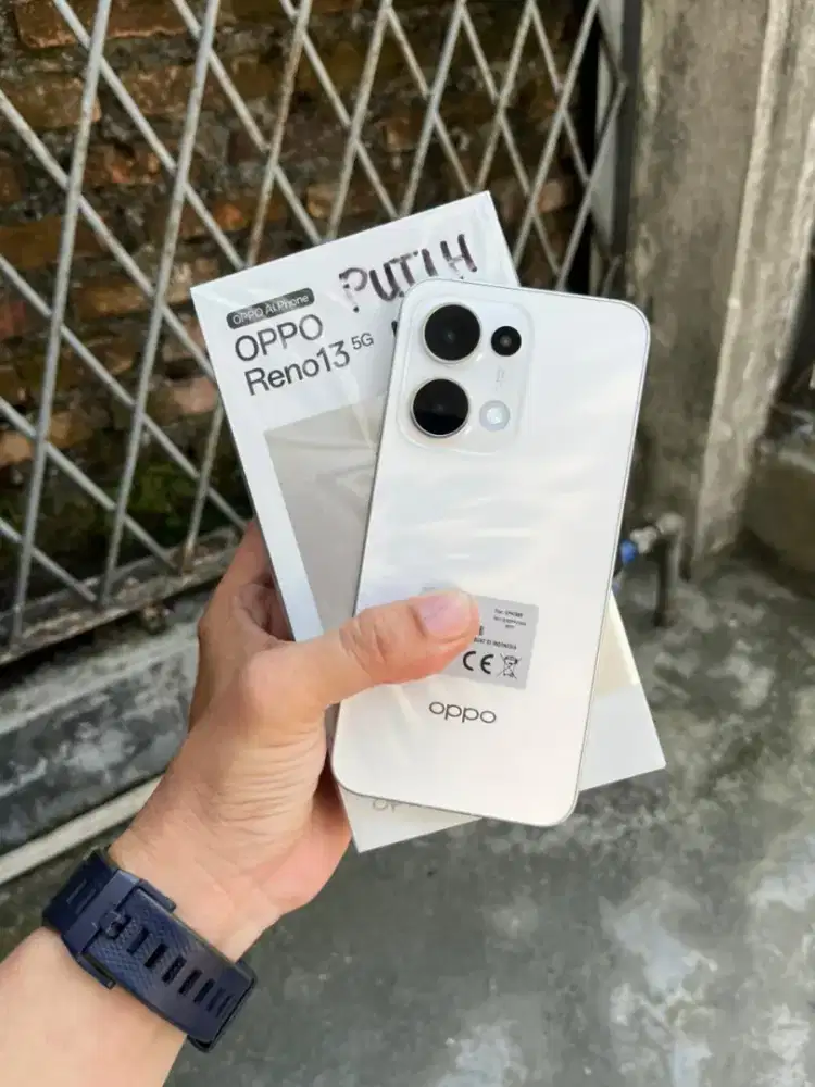 Oppo Reno 13 5G 12/256 Garansi Resmi Januari 2026