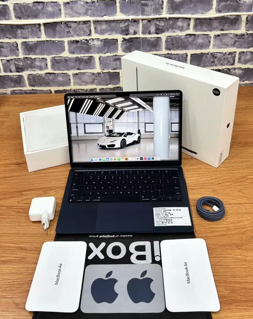 MacBook Air M3 13” 2024,Unit Tidak Terpakai Garangsi Resmi masi panjan