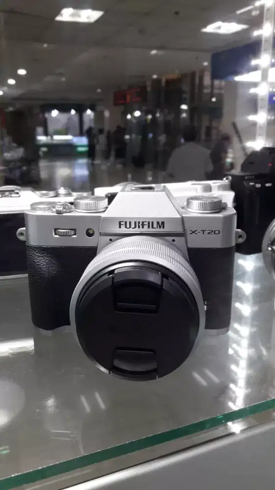 Kamera mirrorless Fujiflm X-T20 kit 15-45MM Ori Promo best seller