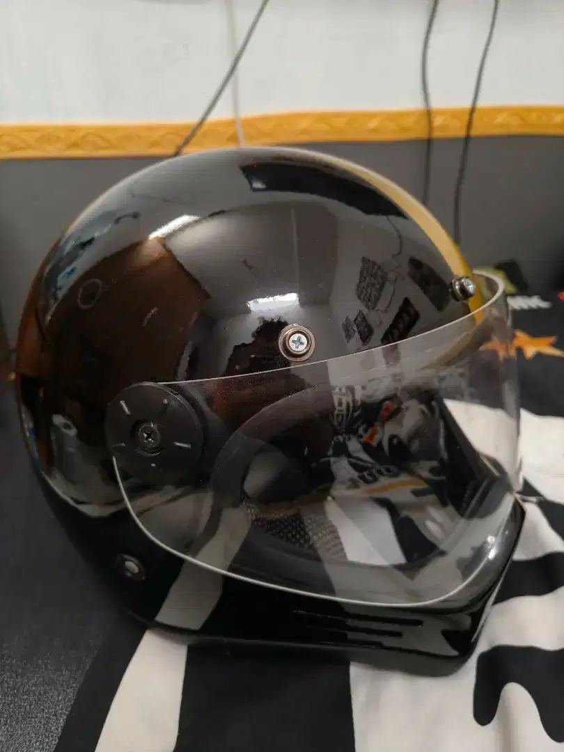 Helm custom like new