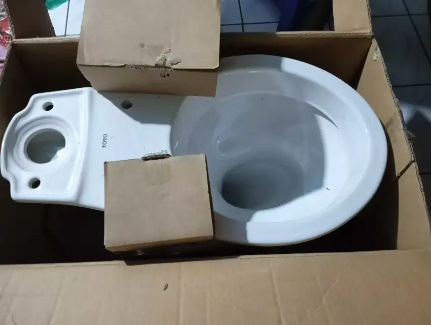 KLOSET DUDUK TOTO