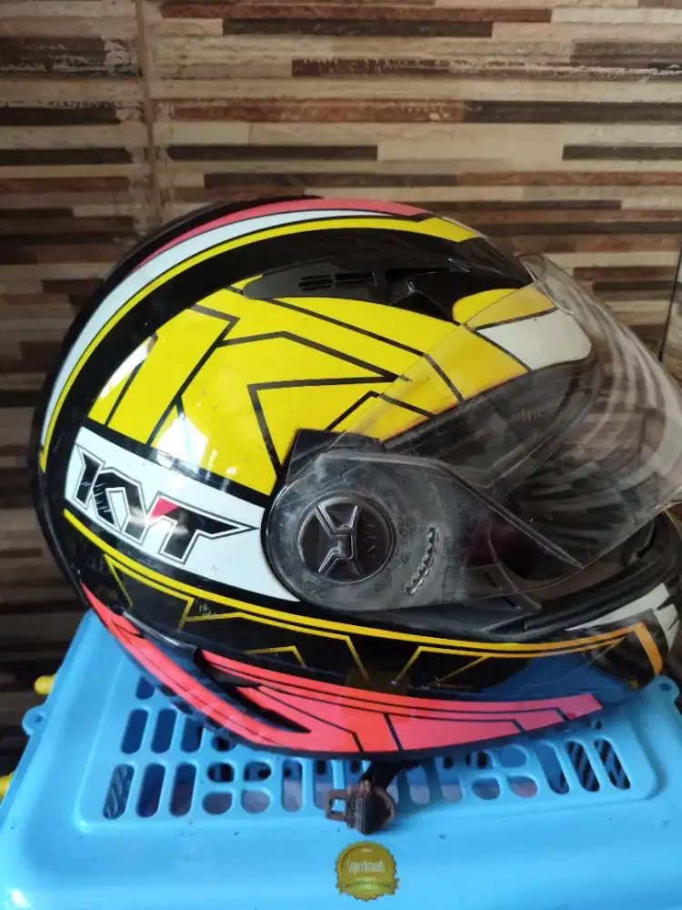 HELM KYT FULL FACE BEKAS