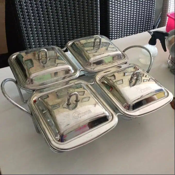 Tempat Makanan Prasmanan 4 Wadah Kaca Dengan Pemanas Merek Oxone