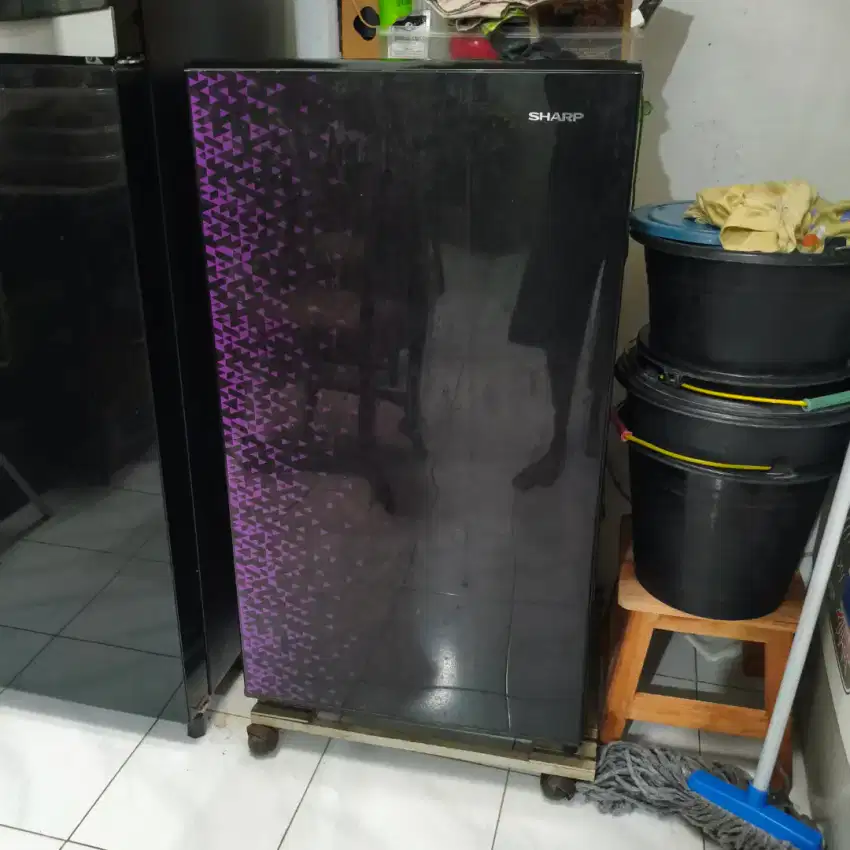 NORMAL Kulkas Sharp 1 pintu dingin