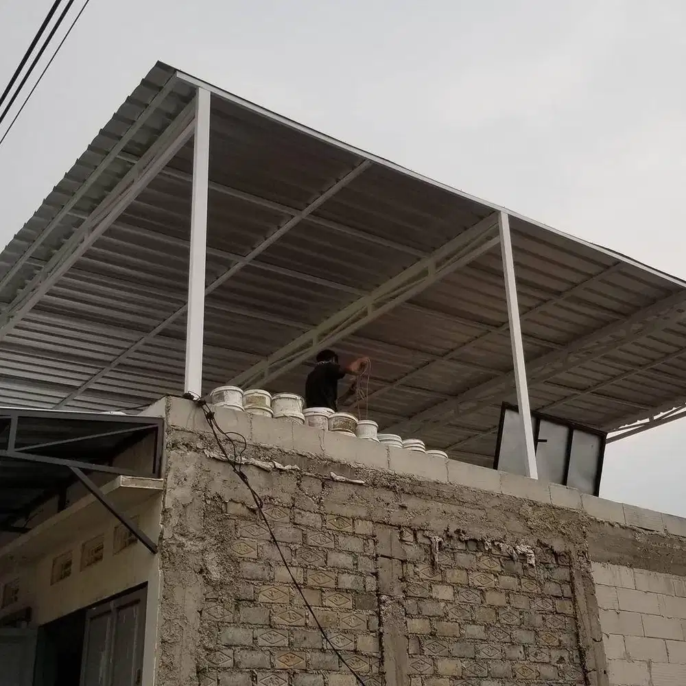 Kanopi parkiran besi dan baja