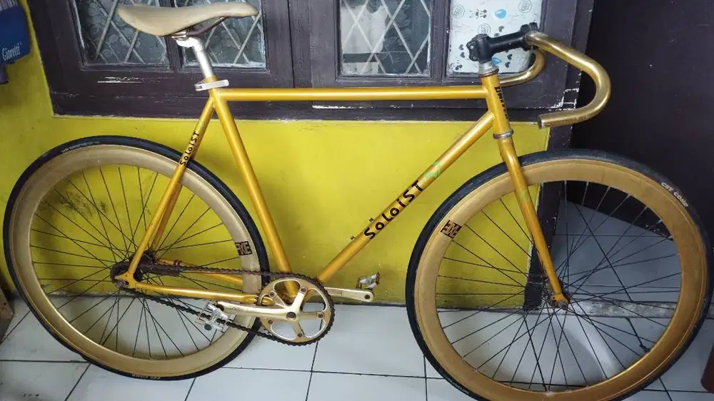 (JUAL MURAH) SEPEDA FIXIE (FIXED GEAR) SOLOIST GOLD EDITION