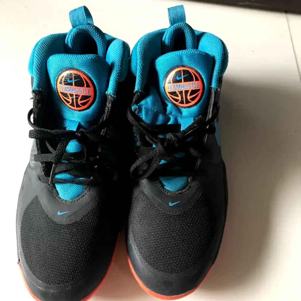 Dijual NIKE Team Hustle