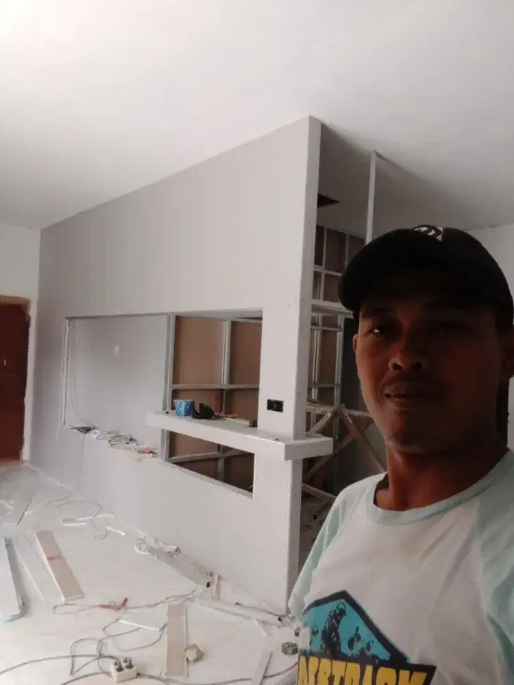 Tukang bangunan kepala tukang mandor proyek