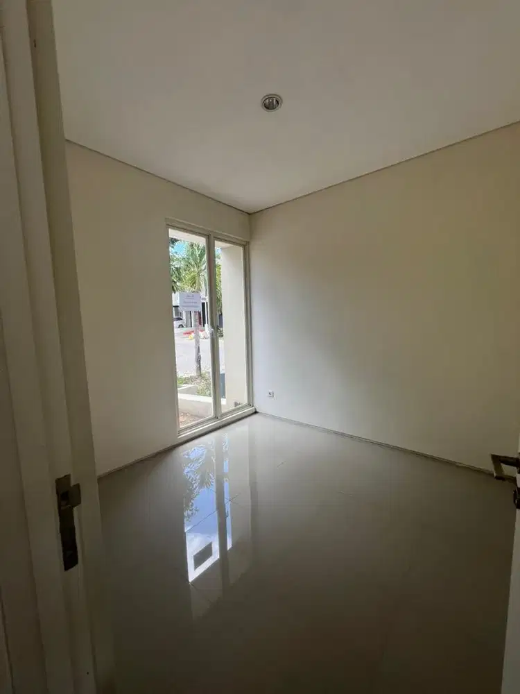 Dijual rumah siap huni North West Park NB2-Citraland Surabaya