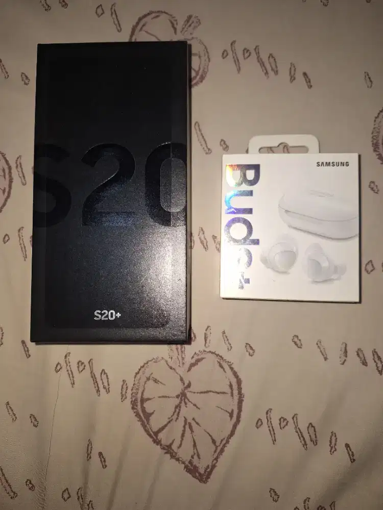 Kotak HP Samsung S20