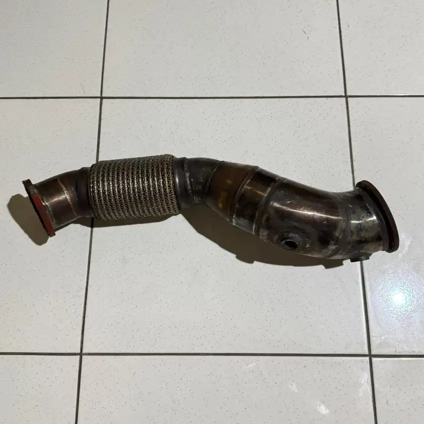 Techpro Catless Downpipe BMW F30 / G20 320i 330i B48 Engine