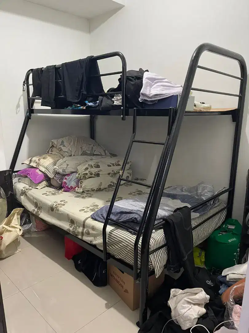 Dijual Rangka Tempat Tidur Besi Tingkat (Bekas)