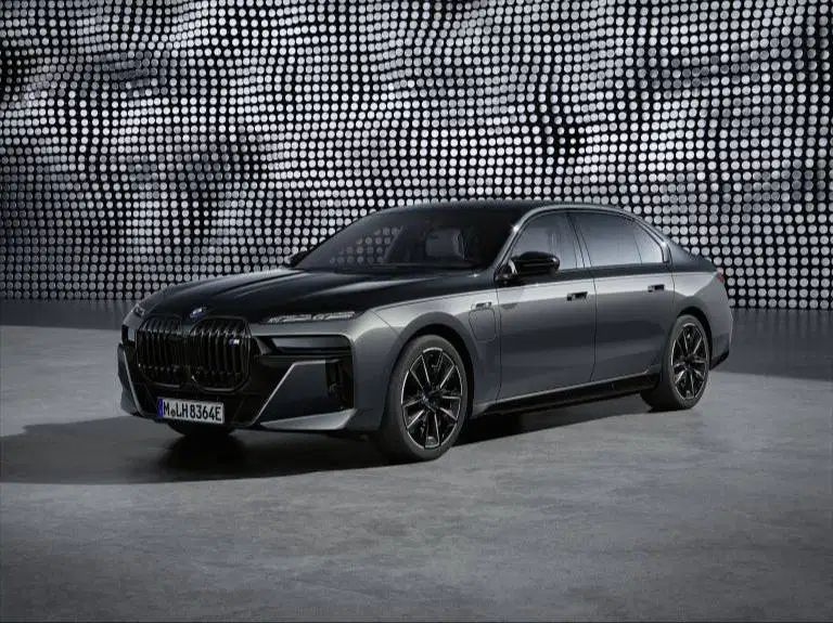 Upgrade/Facelift BMW 7Series F01 To G70 i7 New 2024+