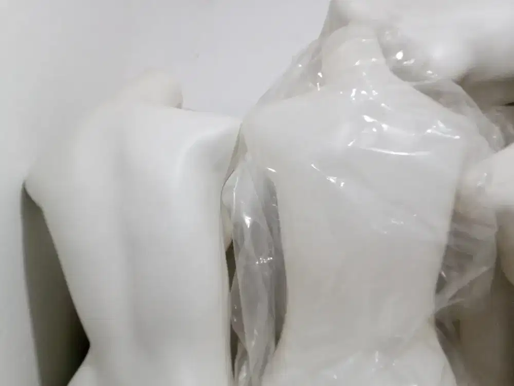 Dijual manekin wanita bekas