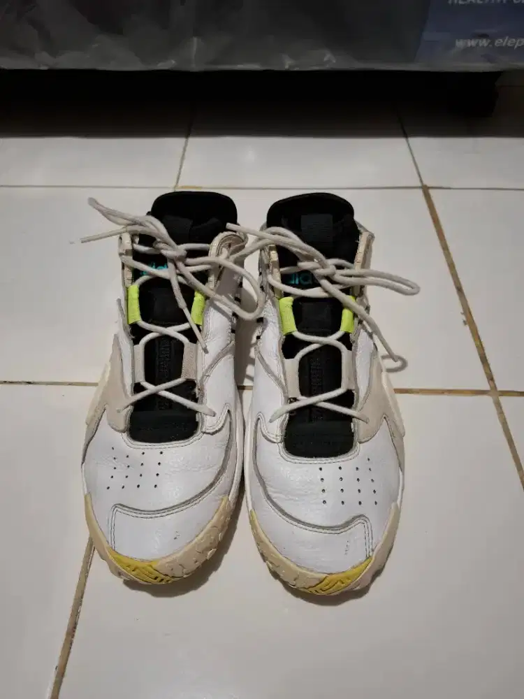 Dijual Sepatu Adidas StreetBall HI Res Aqia Mens Second Mantap