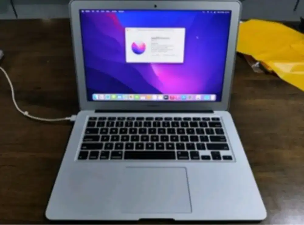Macbook Air 2015 CI5 8/128
