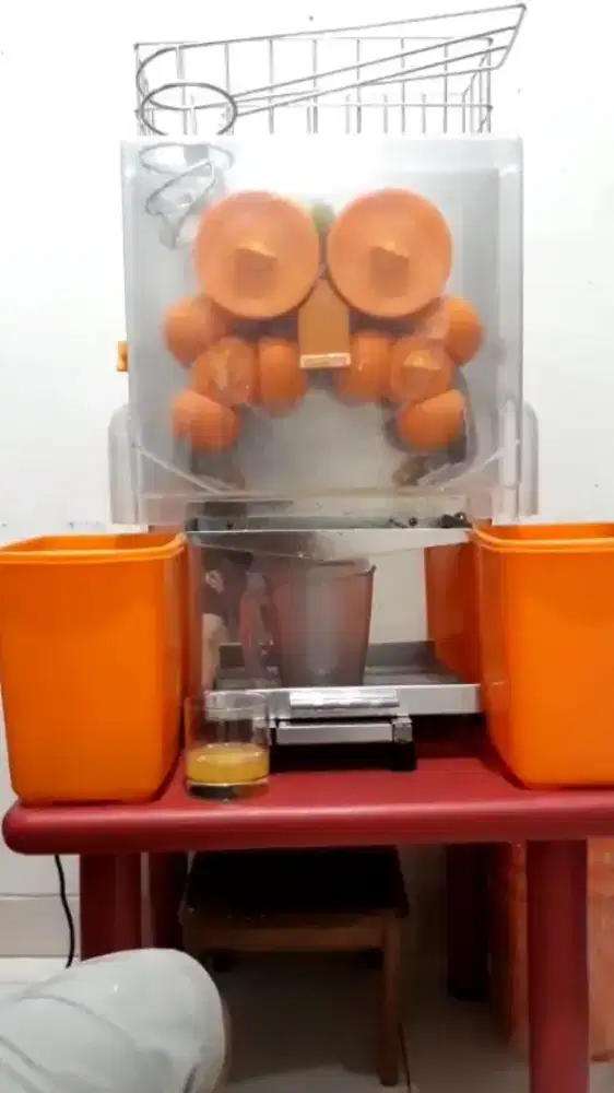 Mesin Peras Jeruk Otomatis