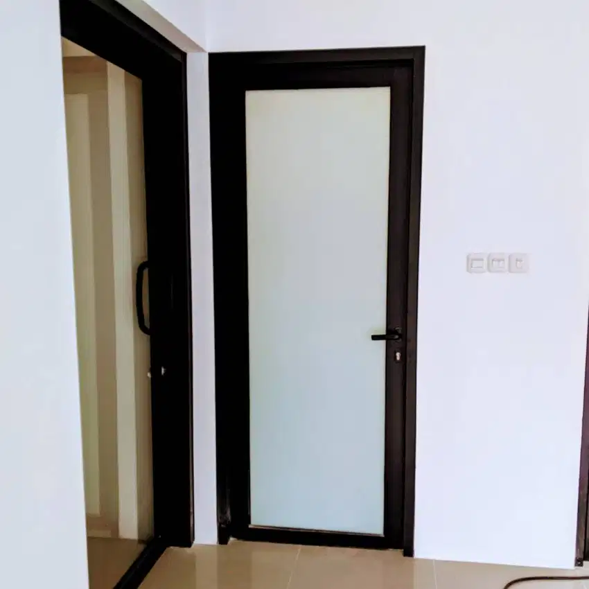 Kusen Aluminium, Pintu Kaca & Jendela Kaca – Custom & Terpasang Rapi