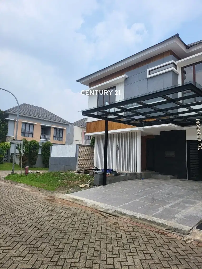 Rumah Sudah Renovasi Siap Huni Ada Kolam Renang Di Discovery