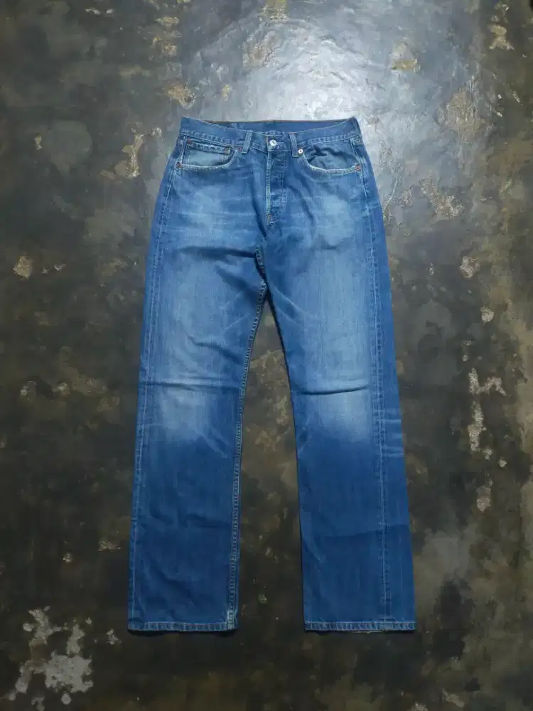 Levis 501 blue jeans