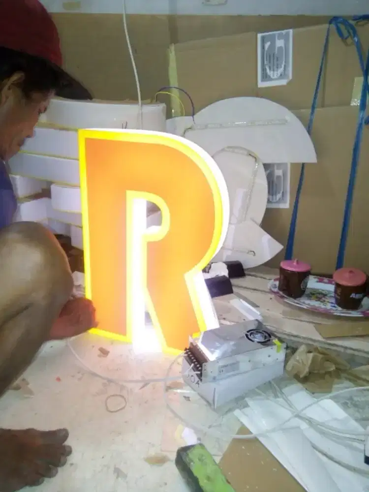 Letter Timbul Akrilik