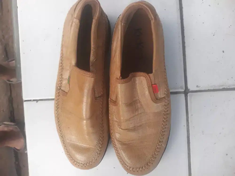 JUAL LBH MURH SEPATU PANTOFEL MERK KIKKERS ORI MSH BS GAK ADA MINES