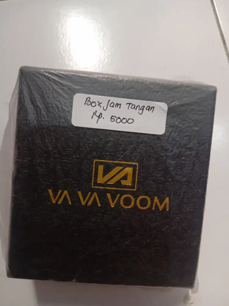 Box Jam Tangan Hitam