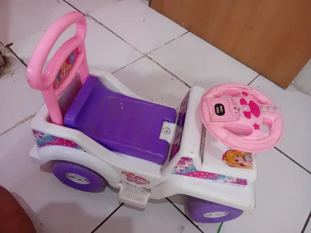 Mainan Mobil Anak Perempuan