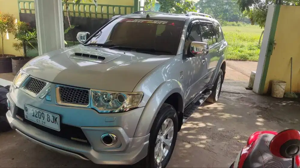 pajero sport 4x2 AT 2013 mulus
