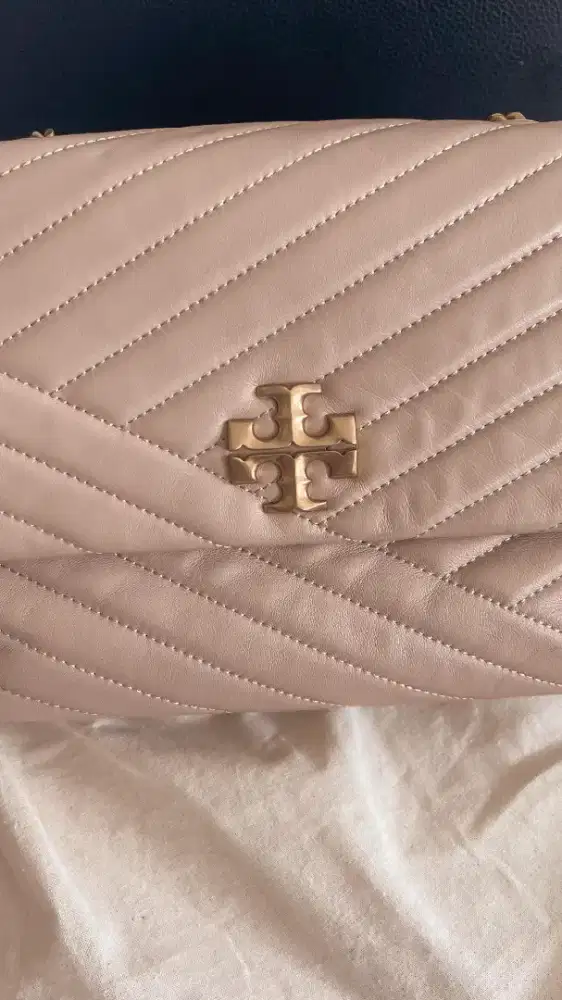Tory Burch Kira Chevron Convertible Shoulder Bag - Devon Sand
