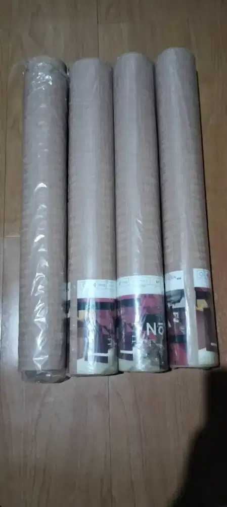 Wallpaper obral 4rol pasang gratis