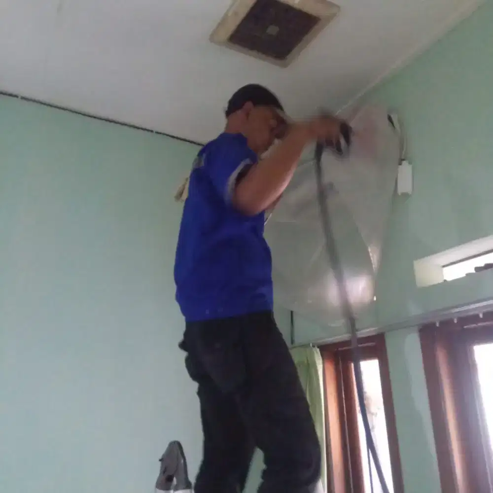 Dicari teknisi dan calon teknisi