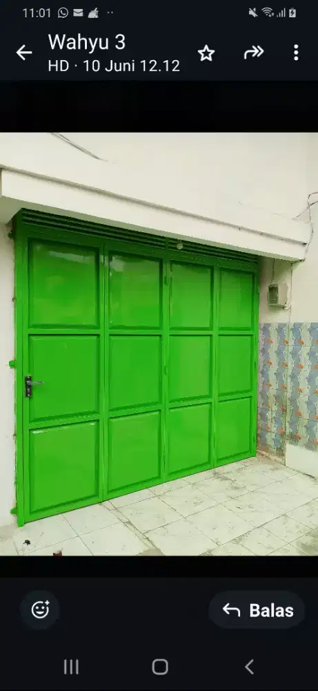 Pintu besi lipat