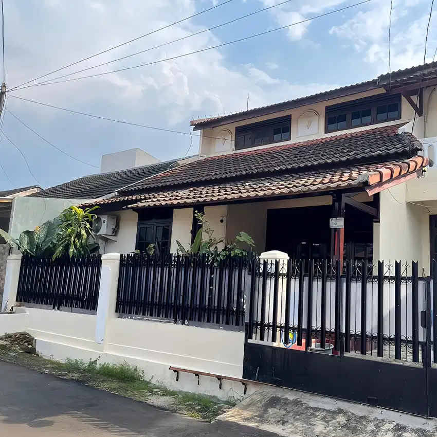 Dijual Rumah Sudah Renovasi 2,5 Lt di Pamulang Permai