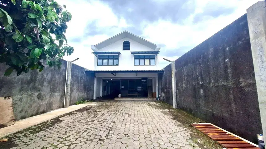 Gudang 2 Lantai Siap Huni Akses Mudah