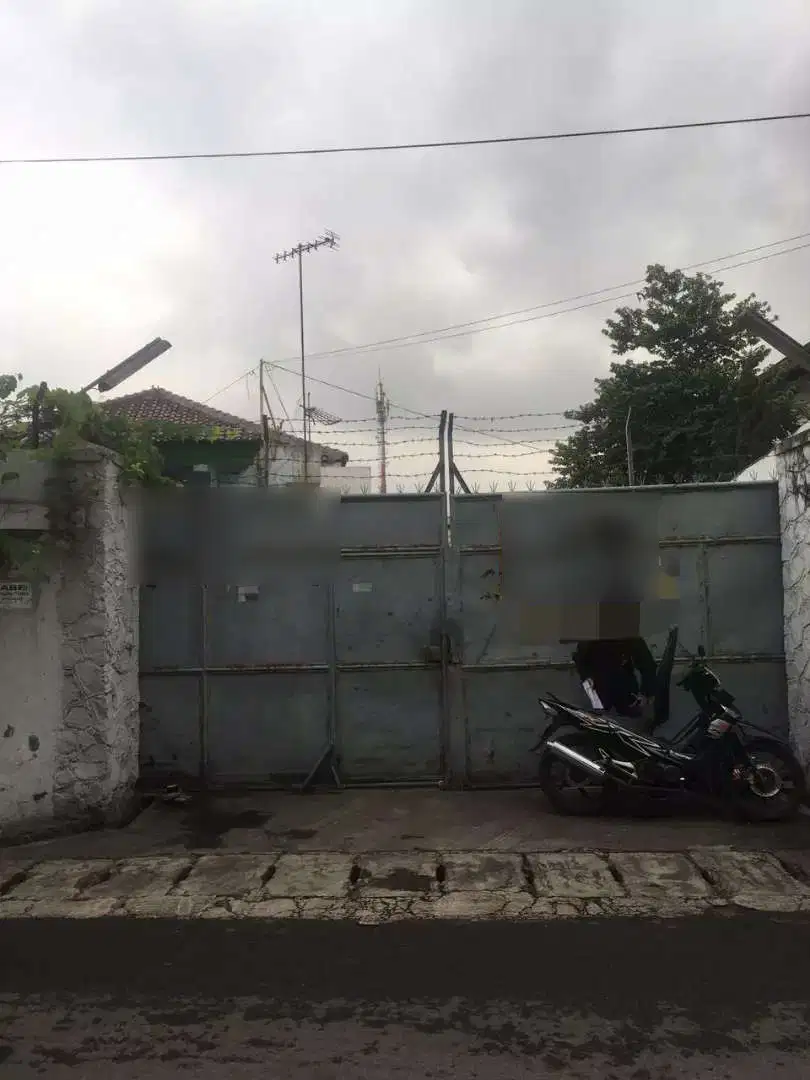 Ex Pabrik Kain di JL. BABAKAN TAROGONG (100m dr jl. Ters. pasirkoja)