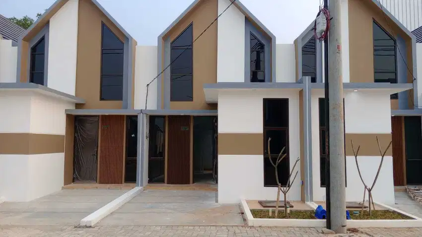 RUMAH READY SIAP HUNI LOKASI NEMPEL  KE GADING SERPONG TANGERANG