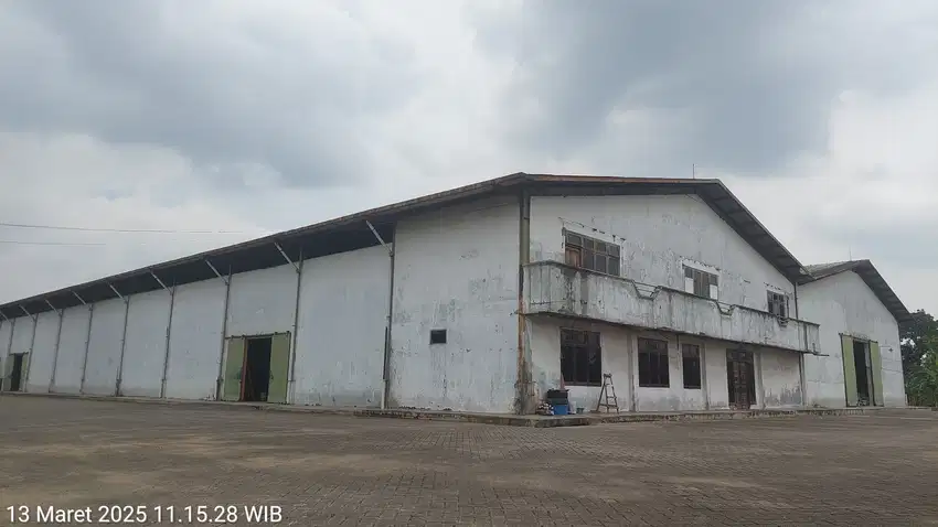 Bangunan exs Pabrik Kayu, Samping kawasan industry Agarindo ps.kemis