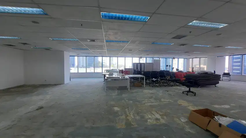 SEWA KANTOR DI JAKARTA SELATAN KUNINGAN KUNINGAN 304M2 BARE 220K NEGO