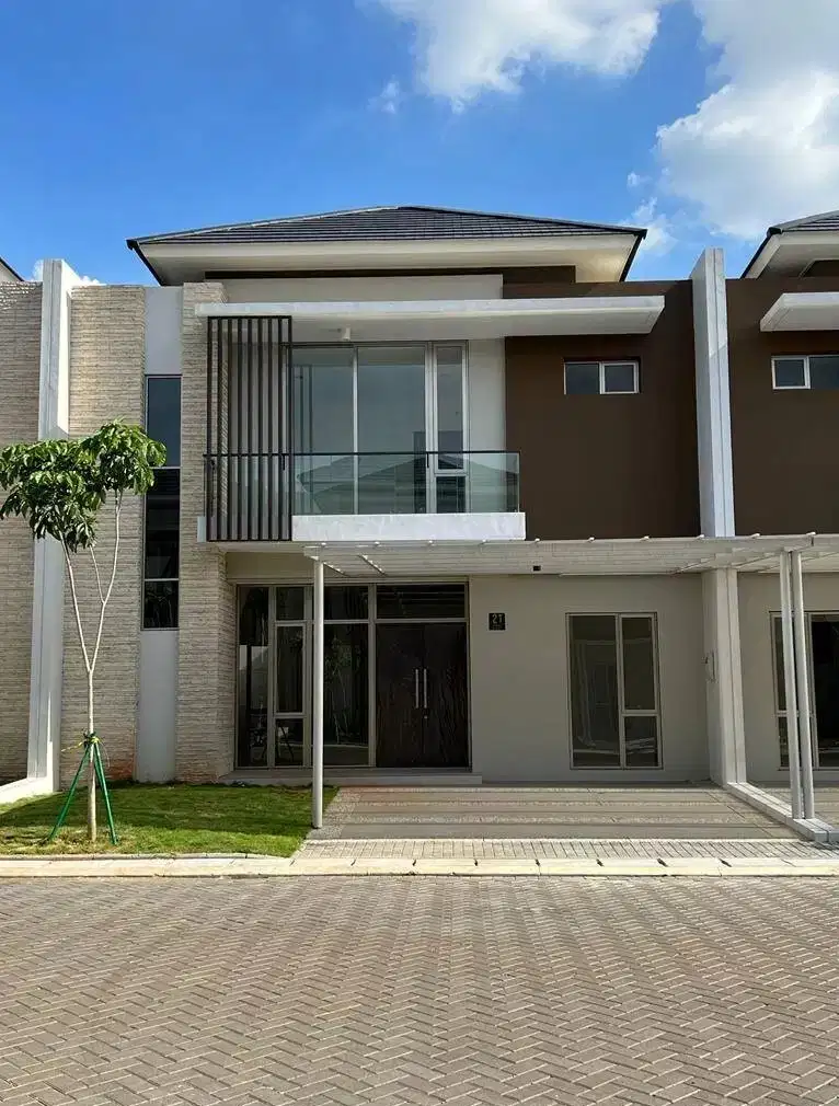 Sewa Rumah PIK 2 Ukuran 10x15 4 Kamar Tidur Harga 160 Juta / Tahun