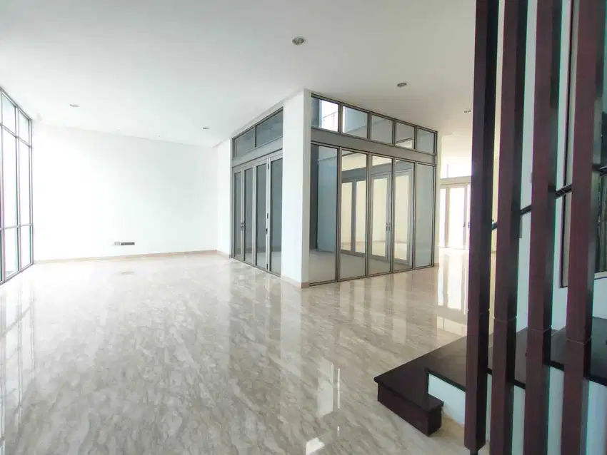 SEWA Rumah Golf Island PIK VIEW Laut + Golf uk 12X25 ada LIFT 450jt/th