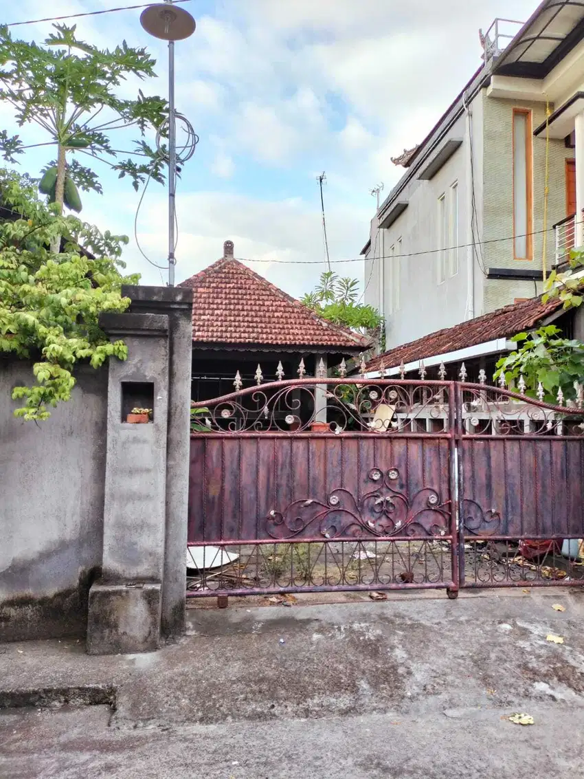 di jual tanah milik pribadi beserta bangunan di atasnya bonus listrik