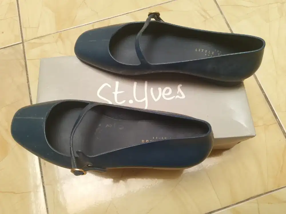 SEPATU CASUAL WANITA St.Yves